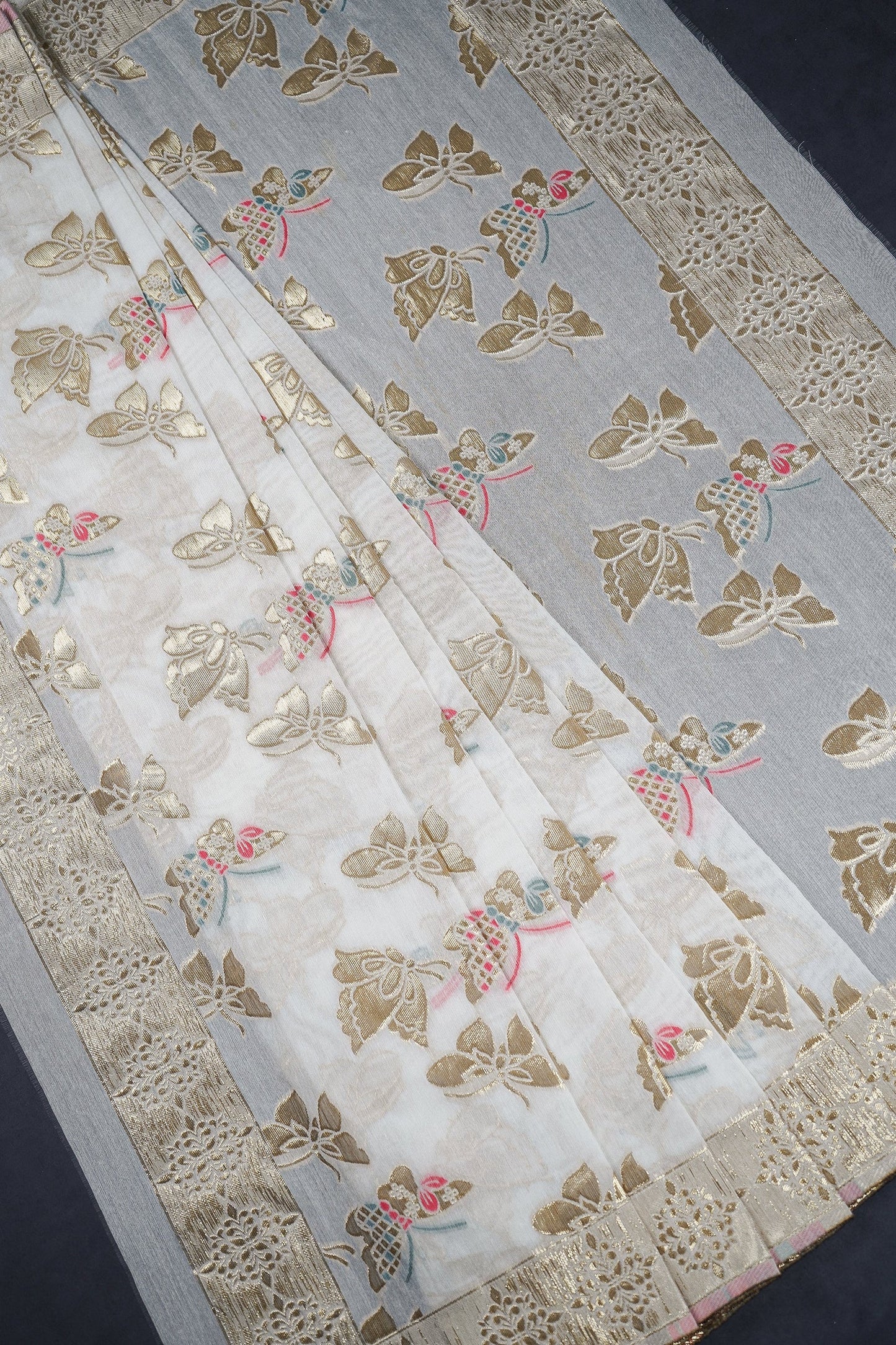 White Chanderi Dupatta With All Over Thread And Zari Handloom PG-112